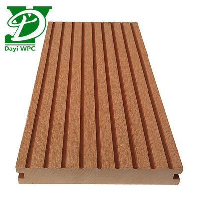 आधुनिक जलरोधक कम्पोजिट डेकिंग डब्ल्यूपीसी डेकिंग सामग्री नमी संरक्षण