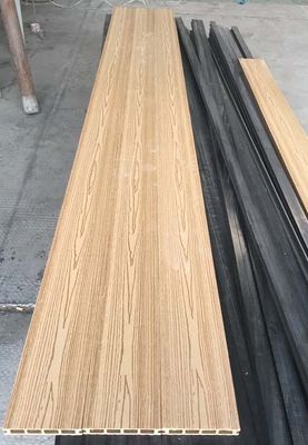 Pavimentazione commerciale in WPC composito impermeabile con disegno cavo