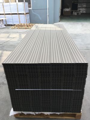 Anti-slip Modern Decking Boards WPC Decking Boards con nucleo cavo