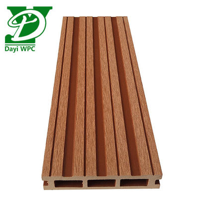 Decking composto de WPC em dificuldade para projetos modernos ao ar livre Resistente a rachaduras