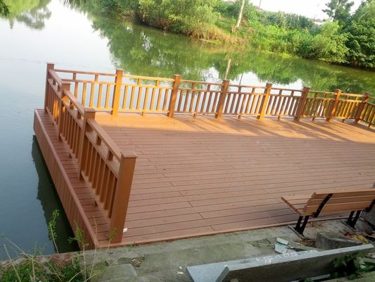 जल प्रतिरोधी WPC कम्पोजिट बाड़ लगाना WPC पैनल गेट के लिए अनुकूलन योग्य