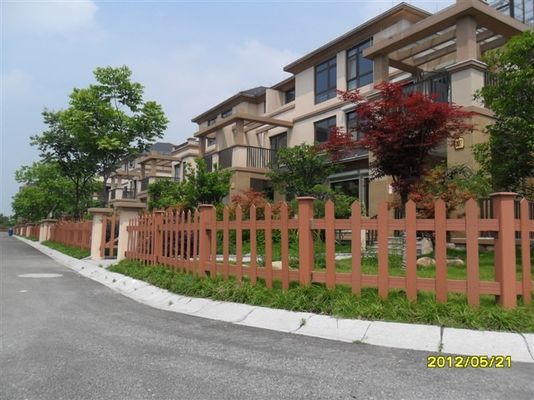 টেকসই বাগান WPC কম্পোজিট বেড়া সহজেই একত্রিত কাস্টমাইজযোগ্য