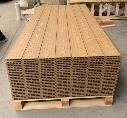 현대 친환경 WPC 복합 울타리 WPC 정원 울타리 엑스트루션 폼핑